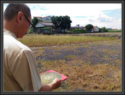 02 (751)